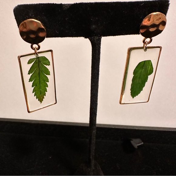 Palm Leaf Earrings - Picture 2 of 2
